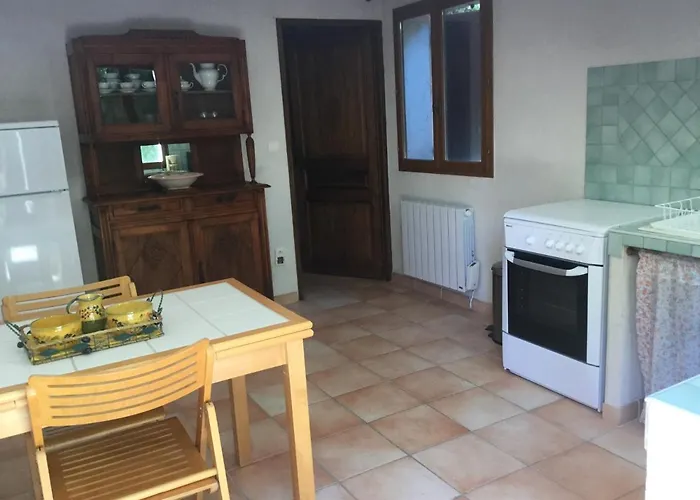 Appartement Dans Un Mas Provencal