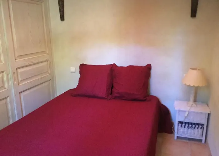 Appartement Dans Un Mas Provencal