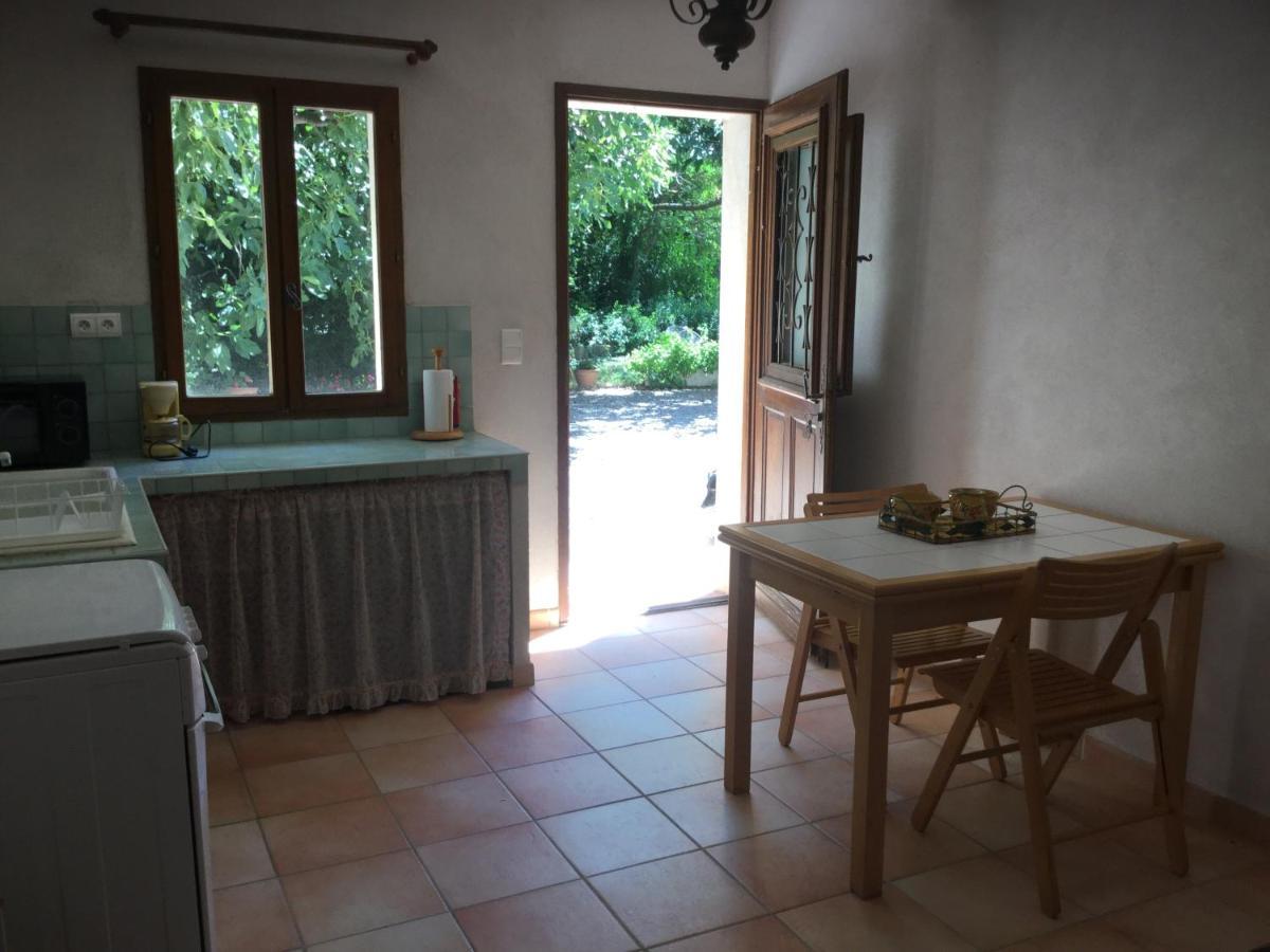 Dans Un Mas Provencal Apartment *