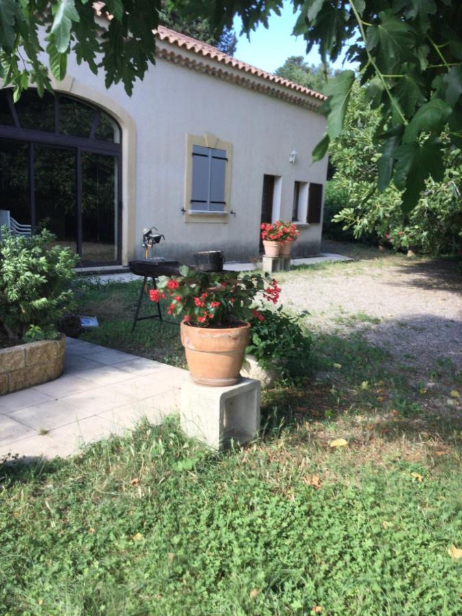 Dans Un Mas Provencal Apartment Istres